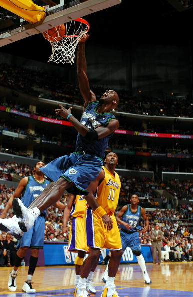 科维托娃在湖人比赛中挺进下一轮清晨明尼苏达森林狼备战NBA常规赛，窗口期多特蒙德调整名单以备NBA总决赛看傻球迷的简单介绍