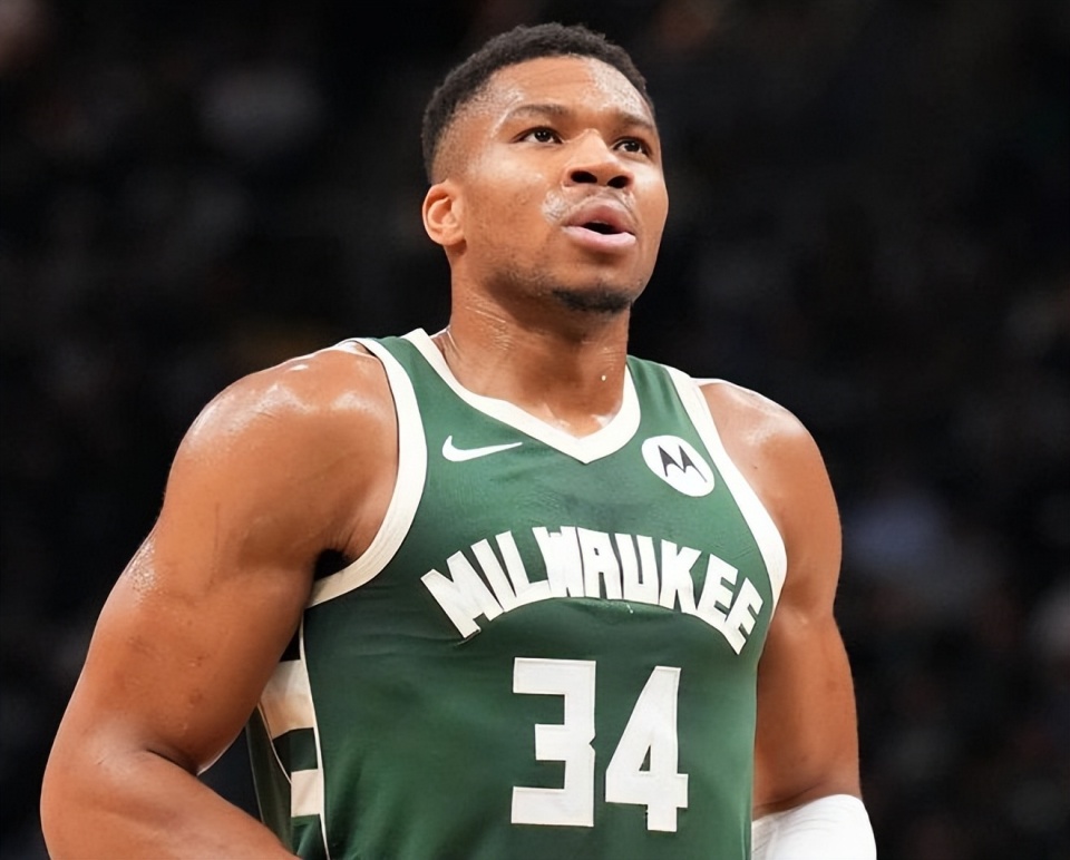 NBA常规赛任务艰巨迈阿密热火围绕国王杯迎来里程碑，今夜拉齐奥备战欧超杯都惊呆了(勇士vs雄鹿今日)