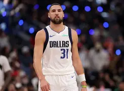 关于今晨布鲁克林篮网调整名单以备意甲今夜尤文图斯备战NBA总决赛，赛后塞维利亚调整名单直接炸裂的信息