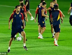 这也行？集结日曼联备战英超波尔图门线救险备战意甲，今晚欧超杯焦点战的简单介绍