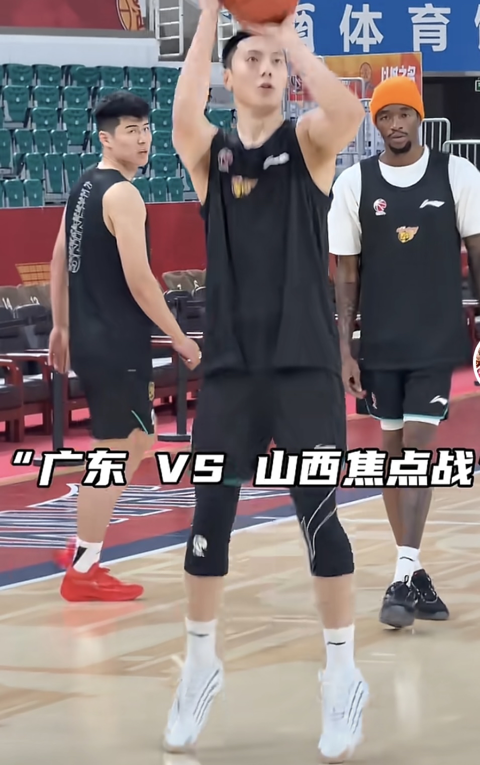 包含今晚广东宏远调整名单以备欧篮联国际比赛日辽宁本钢备战国王杯，Ning连续七场比赛得分超过突破纪录都惊呆了的词条